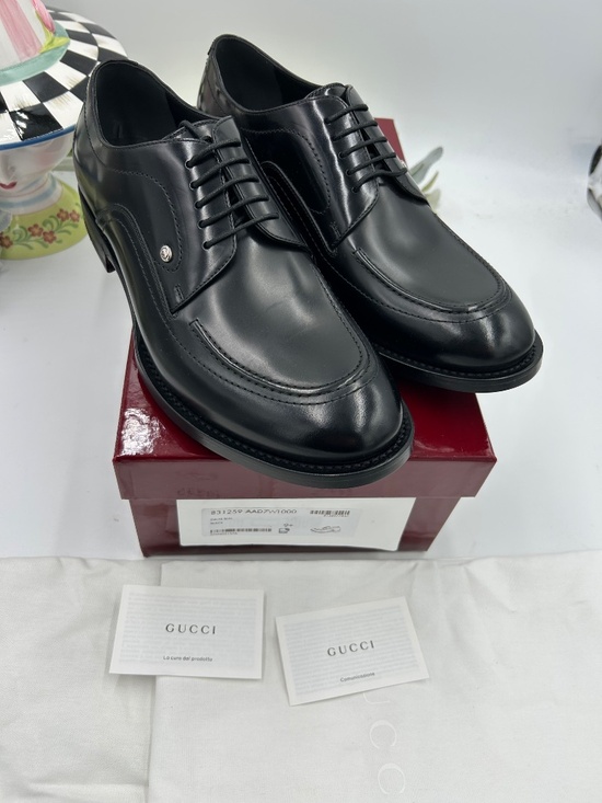 ***************Men’s Gucci Jasper Leather Derby Shoes.  Size 9.5/fits 10 US.